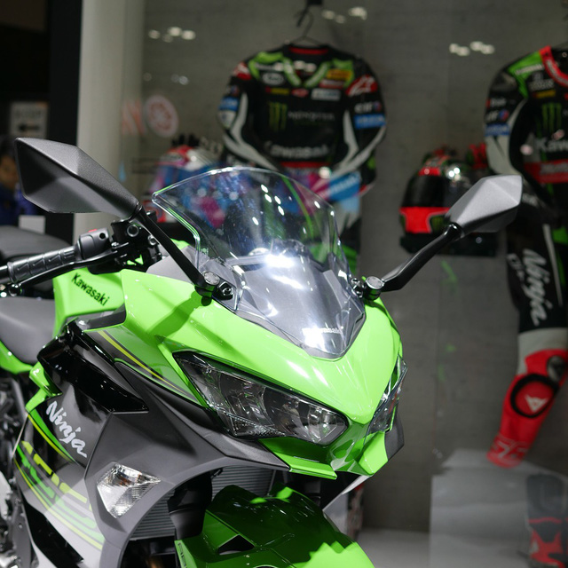 Đèn pha Kawasaki Ninja 400 Đèn pha Kawasaki Ninja 400
