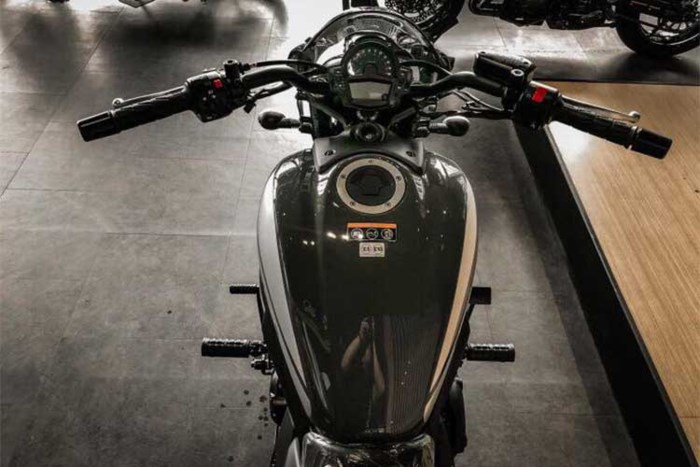 Bình xăng và đồng hồ Kawasaki Vulcan S Bình xăng và đồng hồ Kawasaki Vulcan S