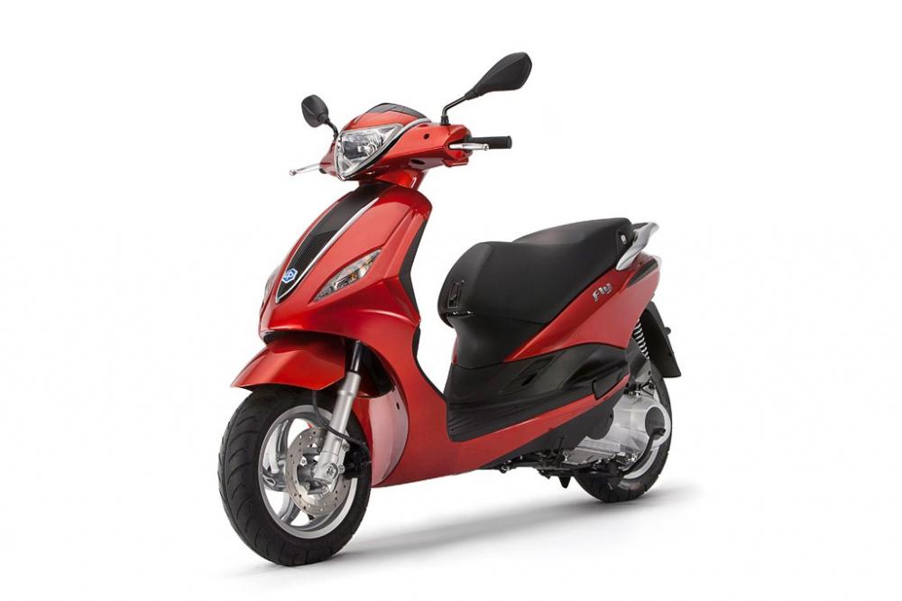 Động cơ của xe Piaggio Fly 2018