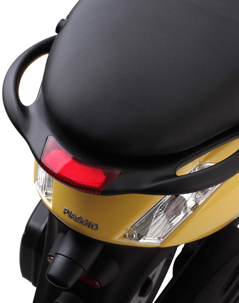 Đuôi xe Piaggio Zip Đuôi xe Piaggio Zip