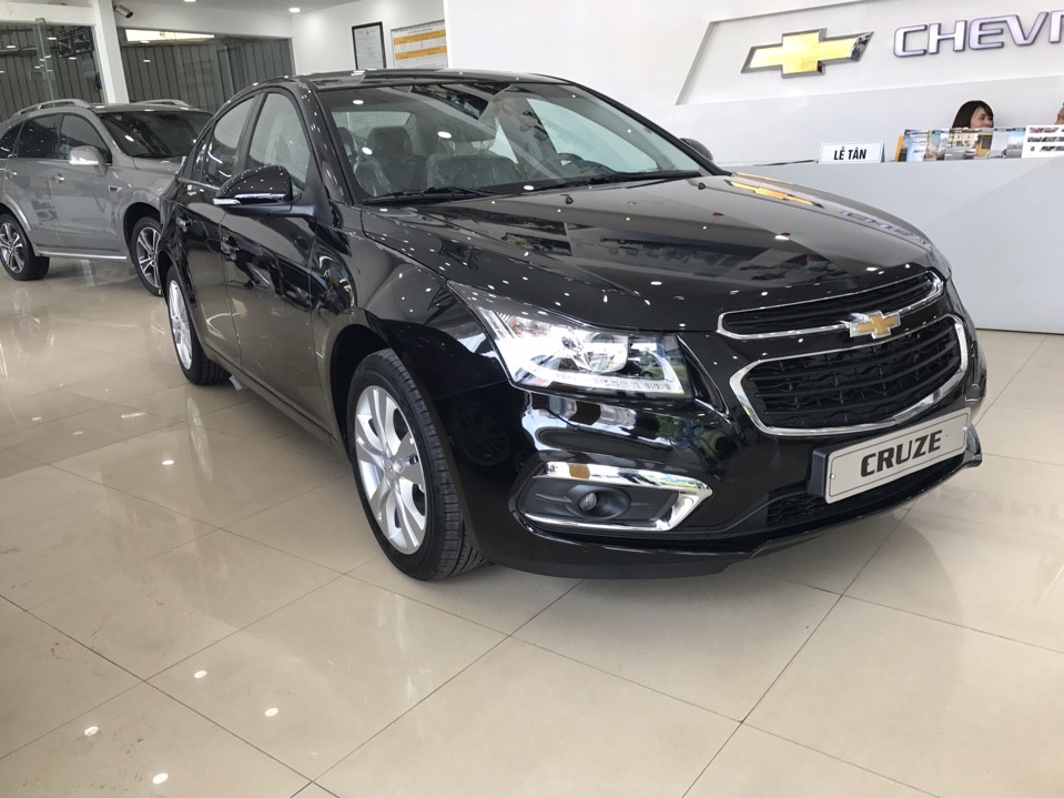 Chevrolet Cruze 2018 màu đen