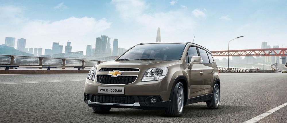 Mẫu Chevrolet Orlando màu nâu vàng
