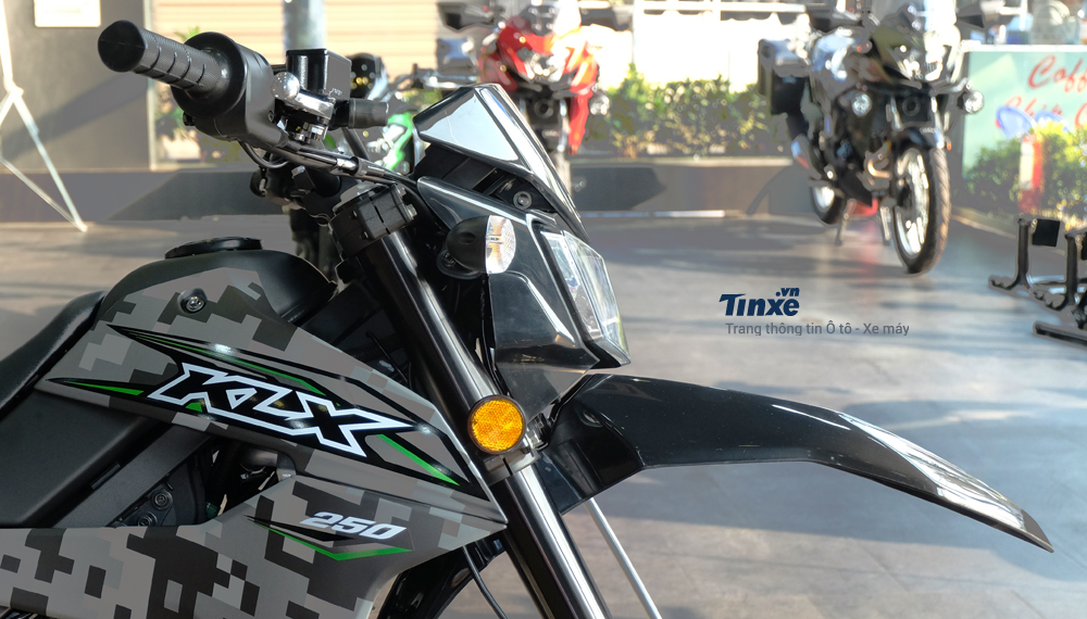 Đầu đèn Kawasaki KLX 250 2018