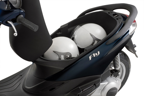 Kích thước cốp xe Piaggio Fly 