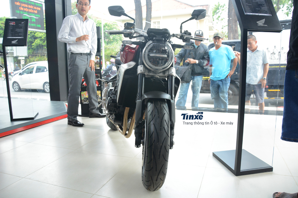Trang bị hệ thống phanh trên Honda CB1000R