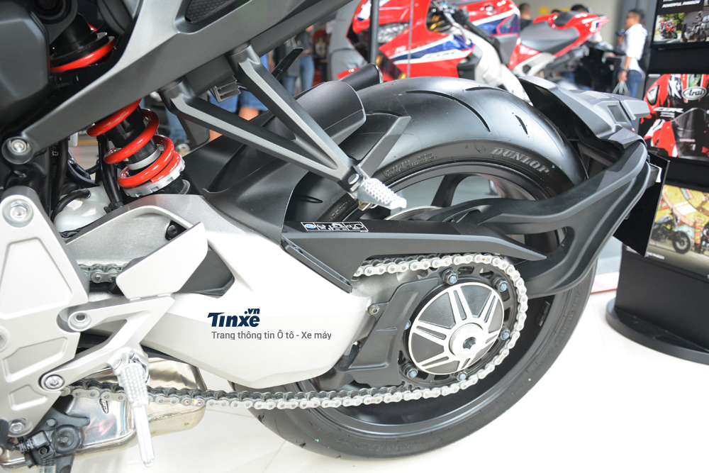 Honda CB1000R 2018 có 4 chế độ lái thích hợp