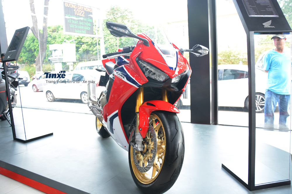 Mẫu Honda CBR1000RR FireBlade SP tại Việt Nam