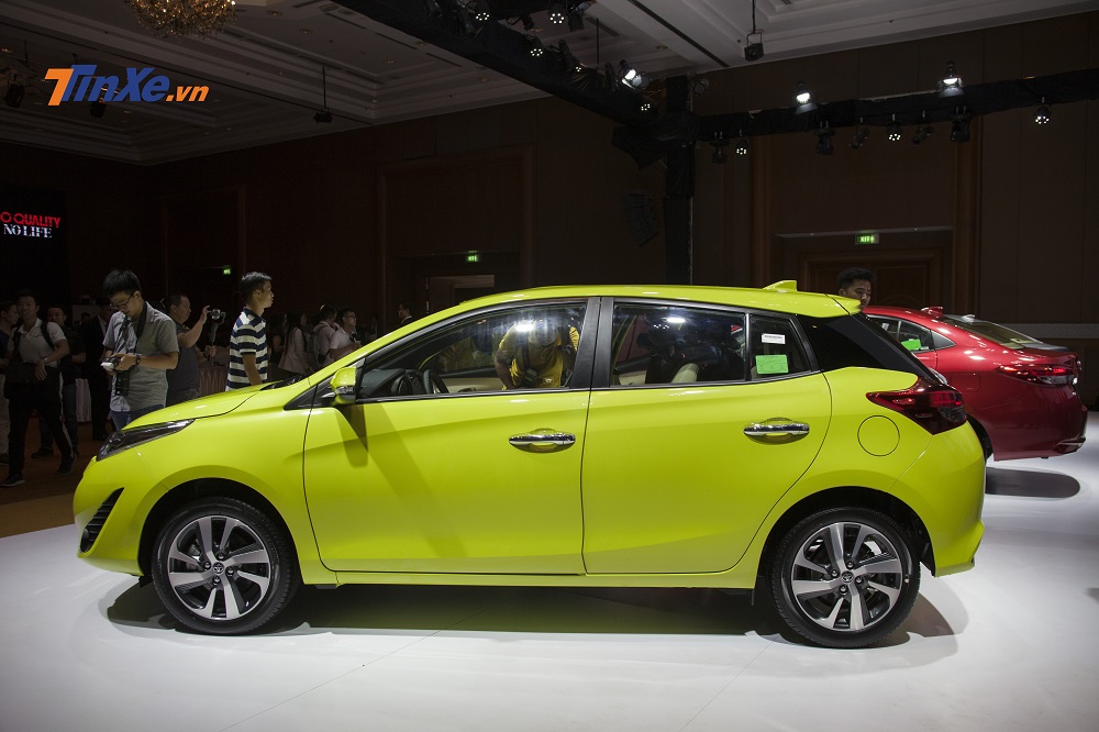 Giá xe Toyota Yaris 2018 mới nhất tháng 8/2018