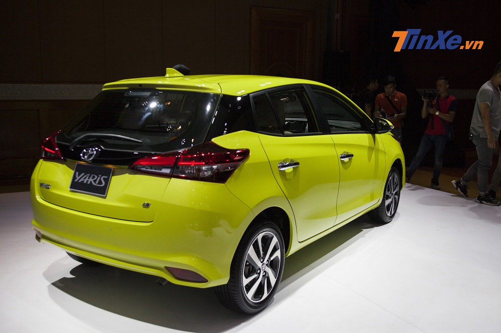 Giá xe Toyota Yaris 2018 mới nhất tháng 8/2018