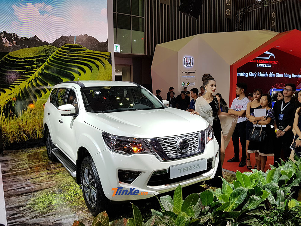Cập nhật gi&aacute; xe Nissan Terra 2018 mới nhất h&ocirc;m nay