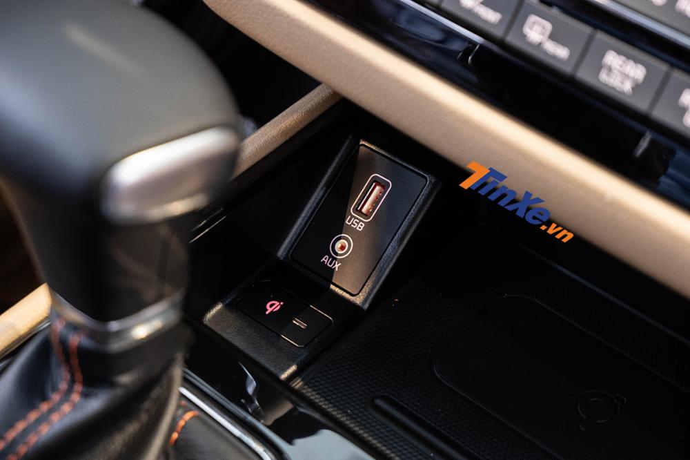 Cập nhật gi&aacute; xe Kia Sedona mới nhất h&ocirc;m nay