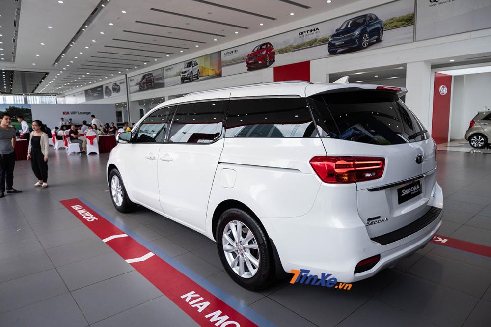 Cập nhật gi&aacute; xe Kia Sedona mới nhất h&ocirc;m nay