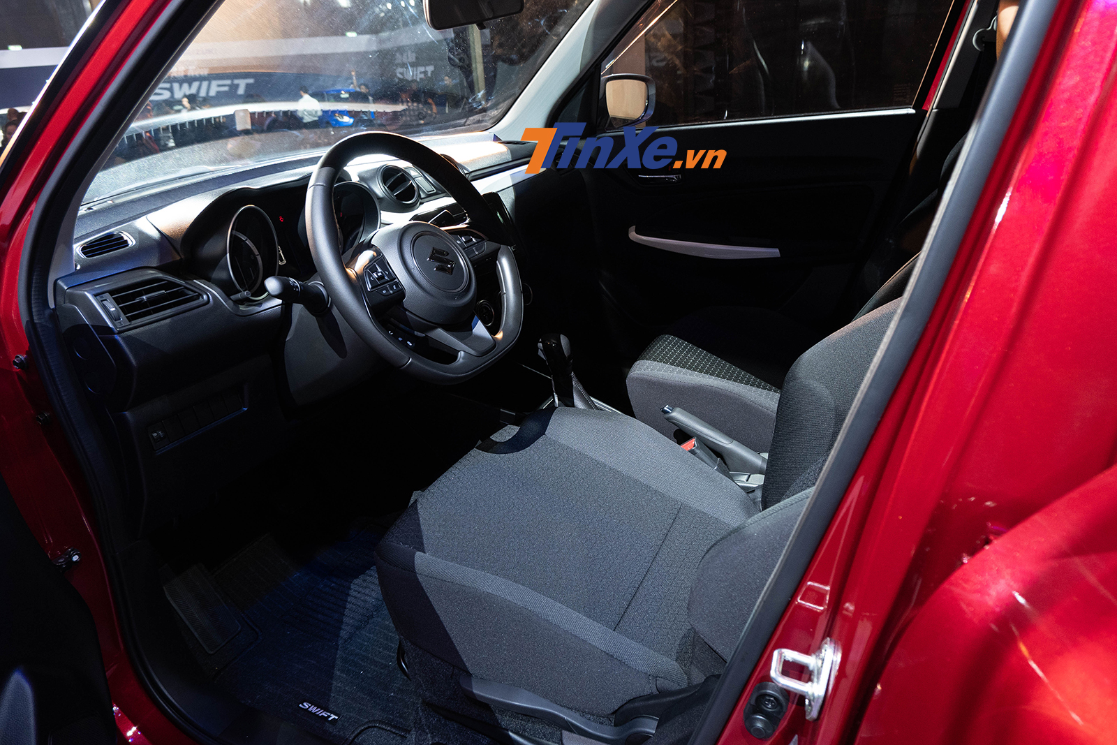 Cập nhật giá xe Suzuki Swift 2018 mới nhất hôm nay