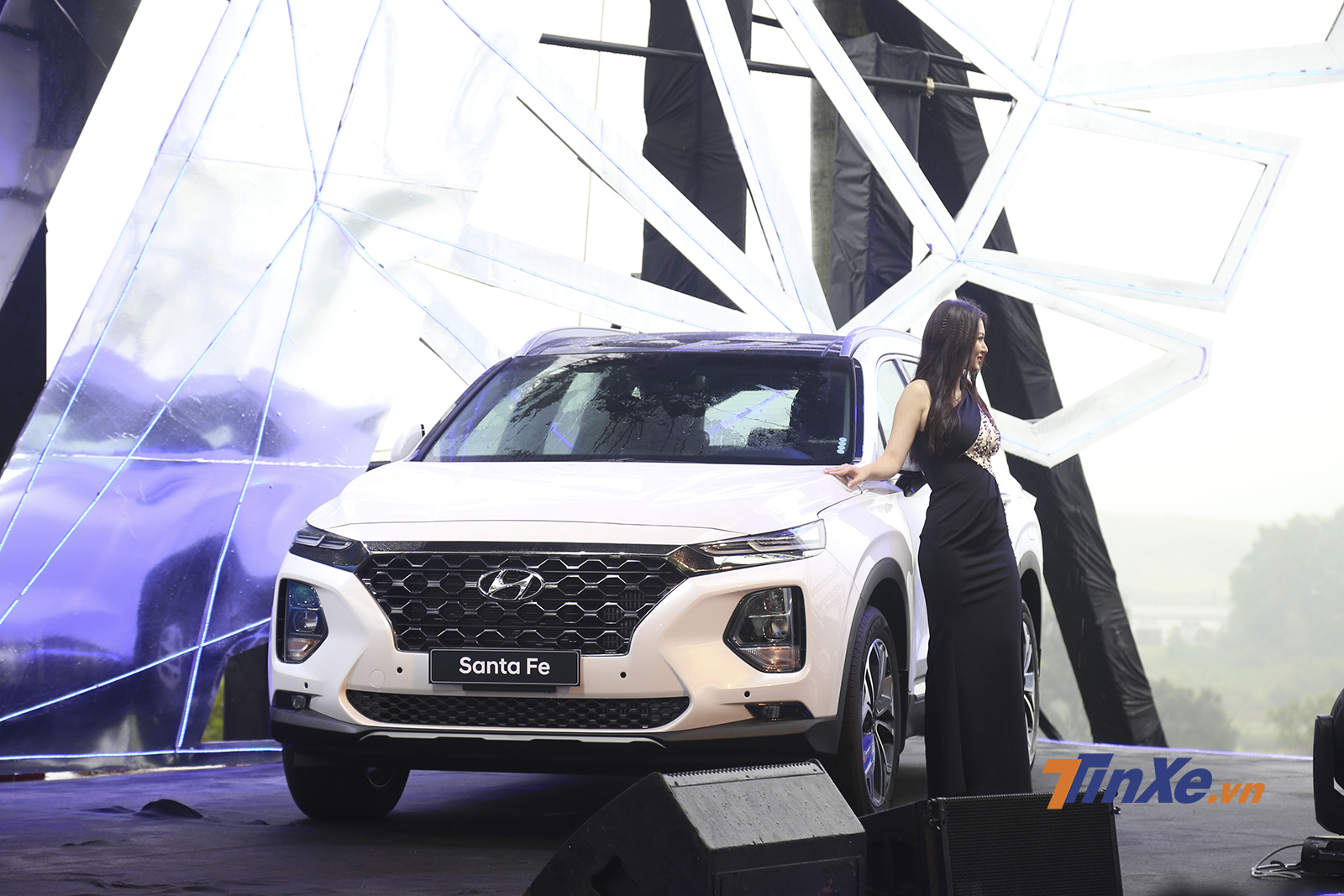 Ở thế hệ mới Hyundai Santa Fe 2019 sở hữu một diện mạo hoàn toàn mới