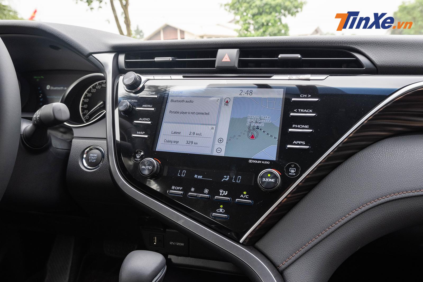 M&agrave;n h&igrave;nh giải tr&iacute; tr&ecirc;n bản 2.5Q c&oacute; k&iacute;ch cỡ 8 inch c&ograve;n bản 2.0G sẽ chỉ c&oacute; loại 7 inch