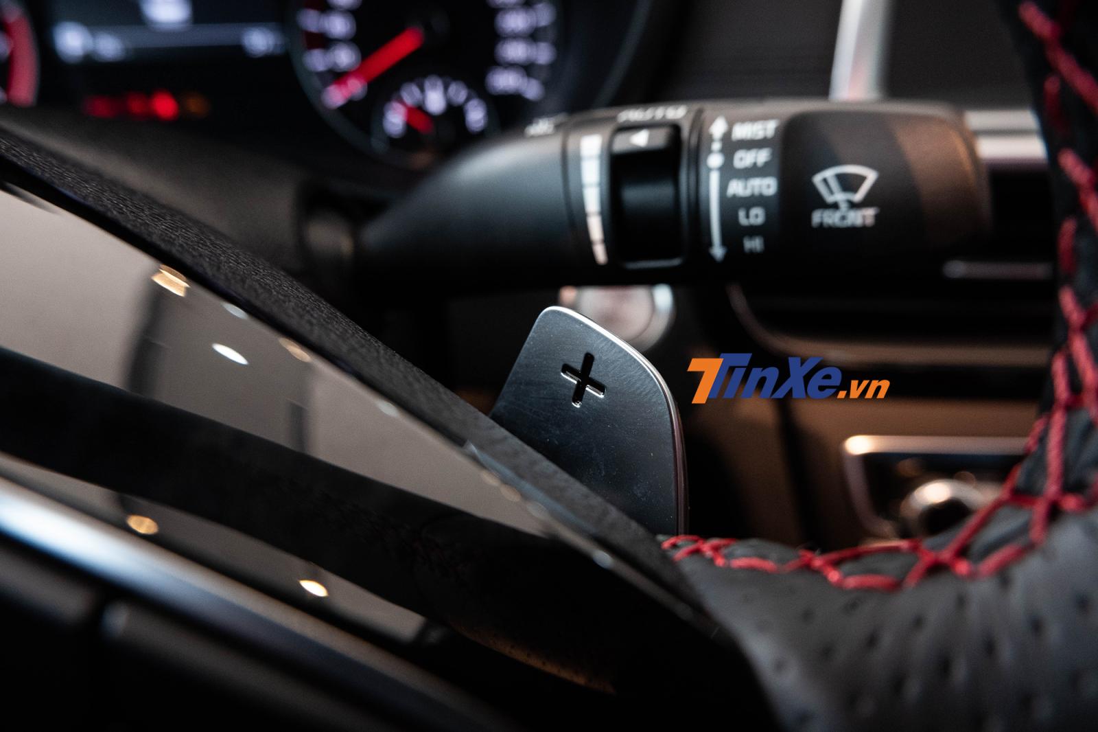  Vô lăng bản 2.4 GT-Line có lẫy chuyển số