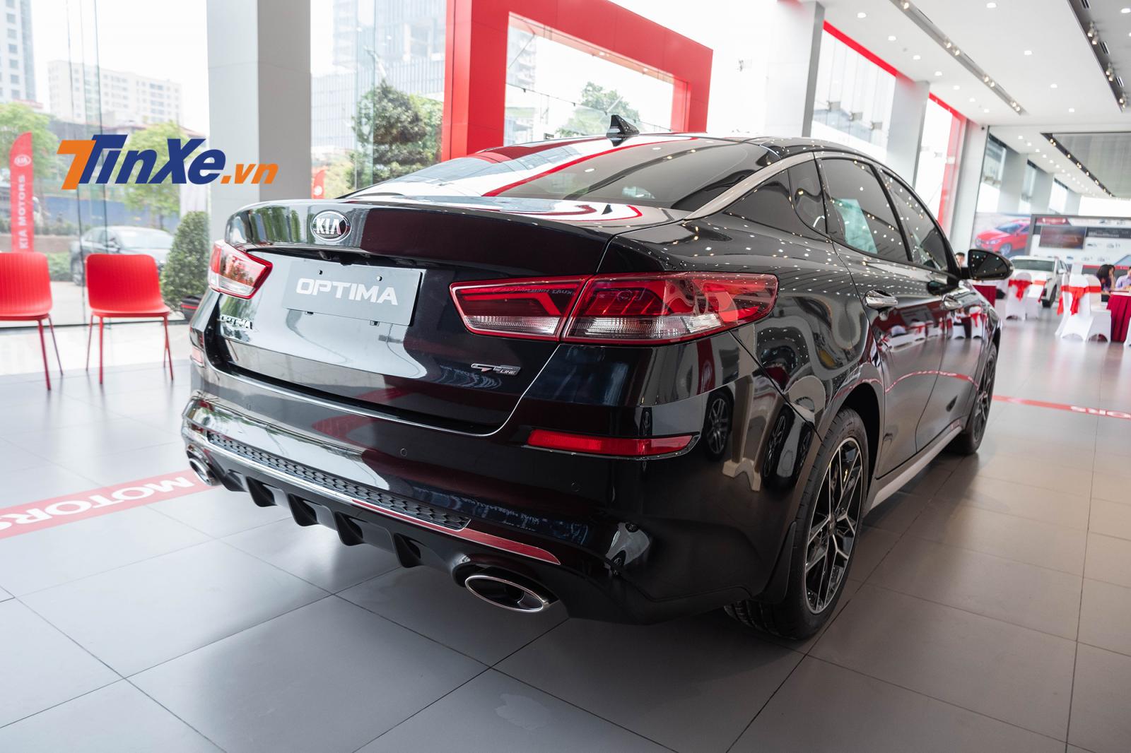 Thiết kế đuôi xe vẫn được giữ nguyên