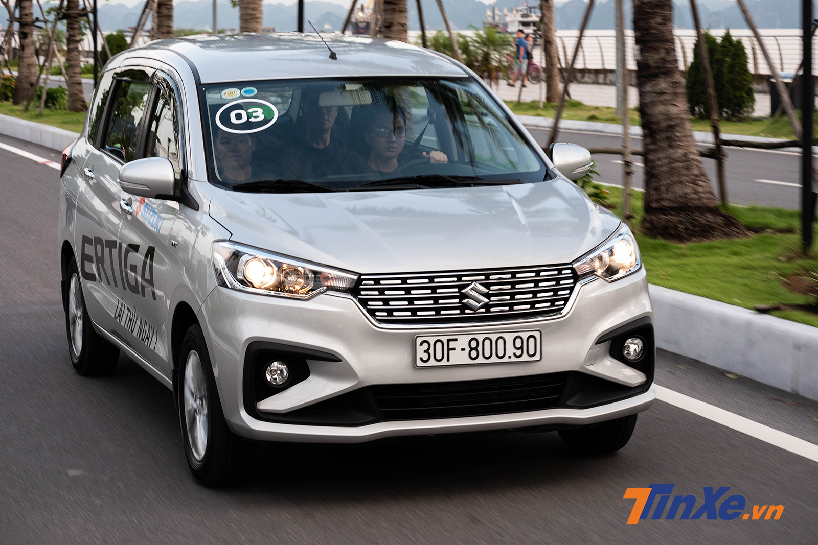Tổng thể ngoại thất của Suzuki Ertiga 2019 c&oacute; phần &ldquo;chững chạc&rdquo; hơn Mitsubishi Xpander