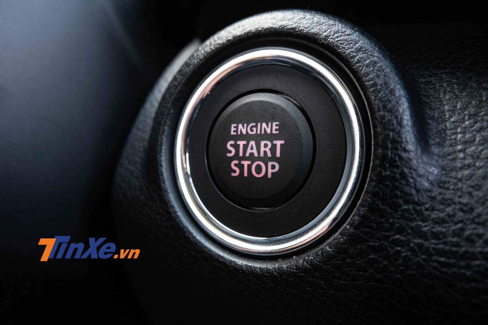Xe cũng c&oacute; khởi động n&uacute;t bấm