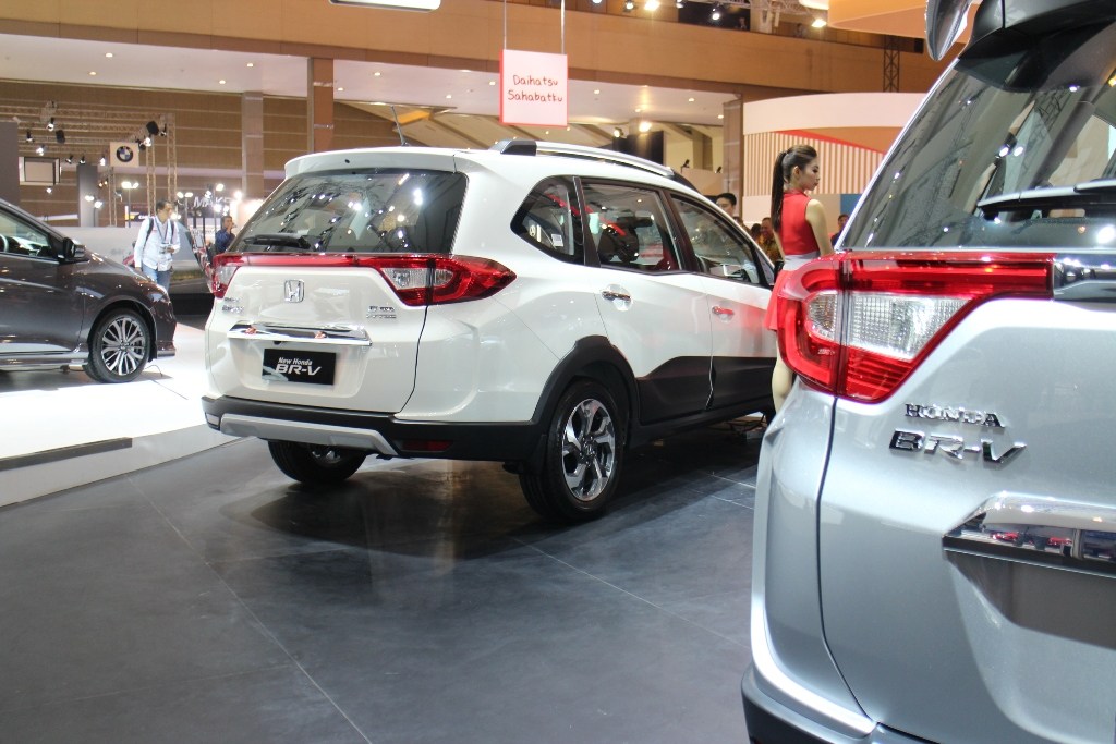 L&ugrave;i thời điểm về Việt Nam, Honda BR-V để lại kh&ocirc;ng gian tranh đấu cho c&aacute;c mẫu xe kh&aacute;c trong ph&acirc;n kh&uacute;c MPV gi&aacute; rẻ