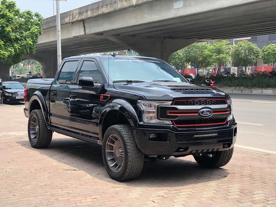 Cận cảnh vẻ đẹp của một chiếc Ford F-150 Harley-Davidson 2019 tại Việt Nam