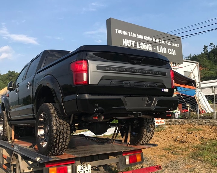 Điểm dừng chân của chiếc xe bán tải hàng hiếm Ford F-150 Harley-Davidson là ở tỉnh Lào Cai