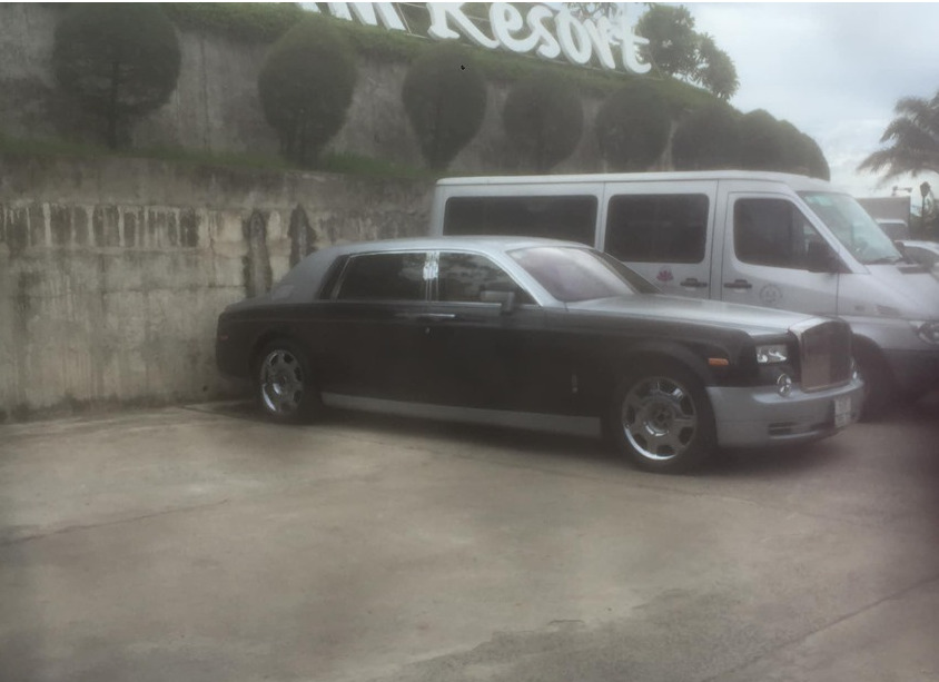 Chiếc xe siêu sang Rolls-Royce Phantom của ông Đặng Lê Nguyên Vũ mới bị kẻ gian trộm logo là hàng thửa trên thế giới khi được chế tạo ra cho một đại gia có tên Bruce Blum