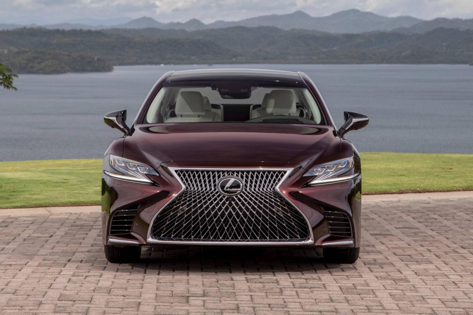 Lexus LS500 Inspiration Series 2020 được sơn màu đỏ chưa từng xuất hiện trên dòng xe này