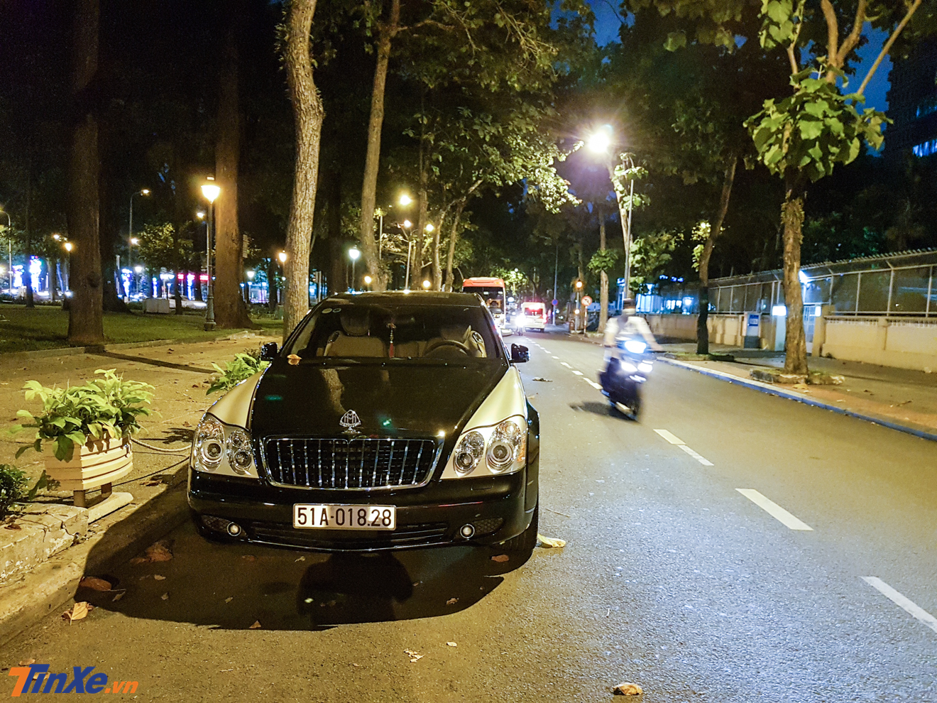 Đánh giá nhanh Maybach Zeppelin siêu hiếm của đại gia Việt