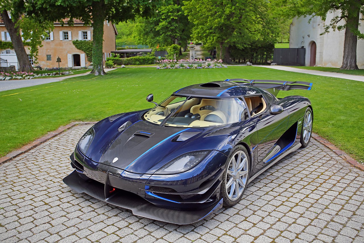 Đơn vị đấu giá Bonhams cho rằng chiếc Koenigsegg One:1 này có giá cao nhất chỉ 2,3 triệu đô la