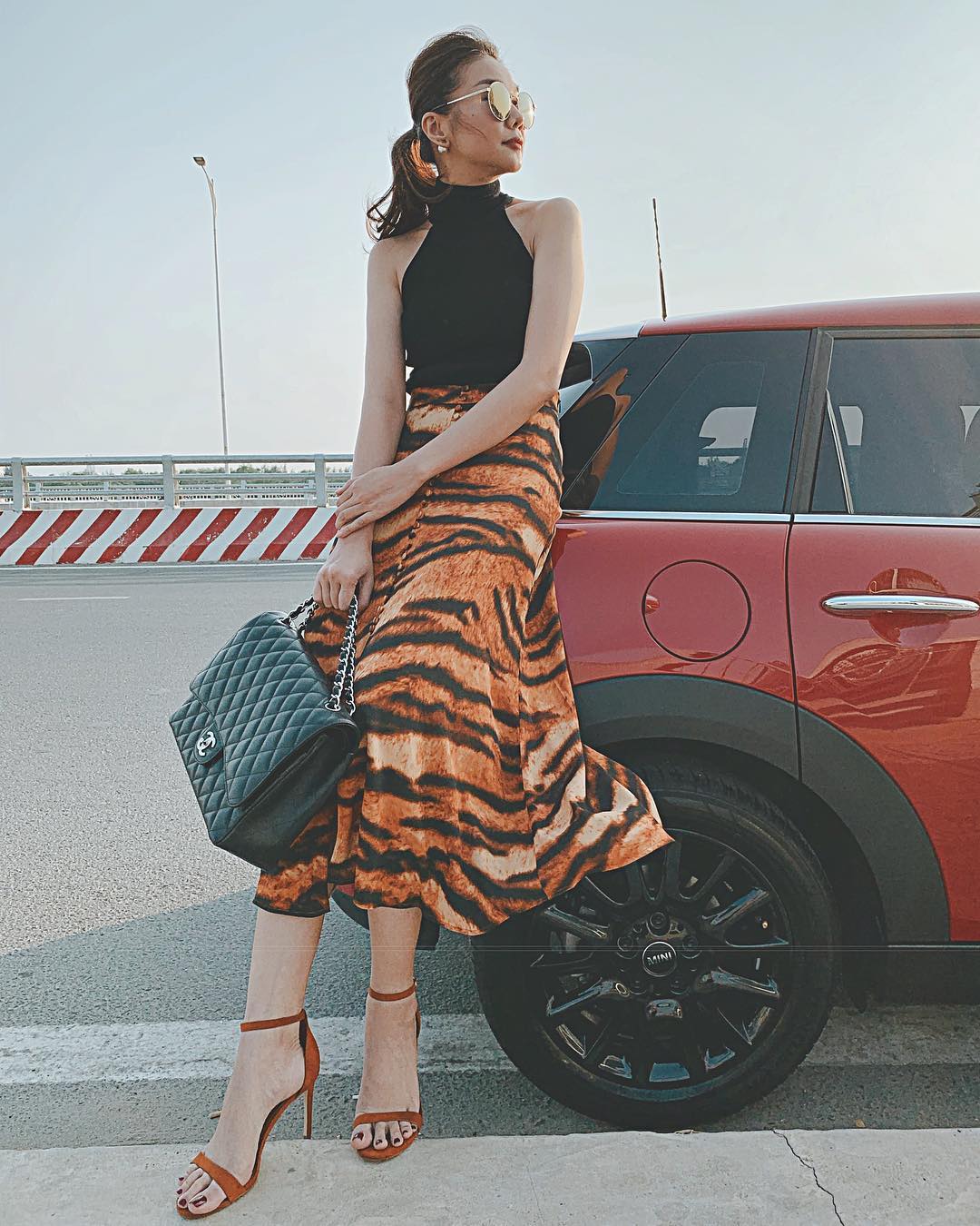 Hiện chưa rõ Thanh Hằng có bán lại Mini One sau khi đã mua Porsche Macan 2019 hay không