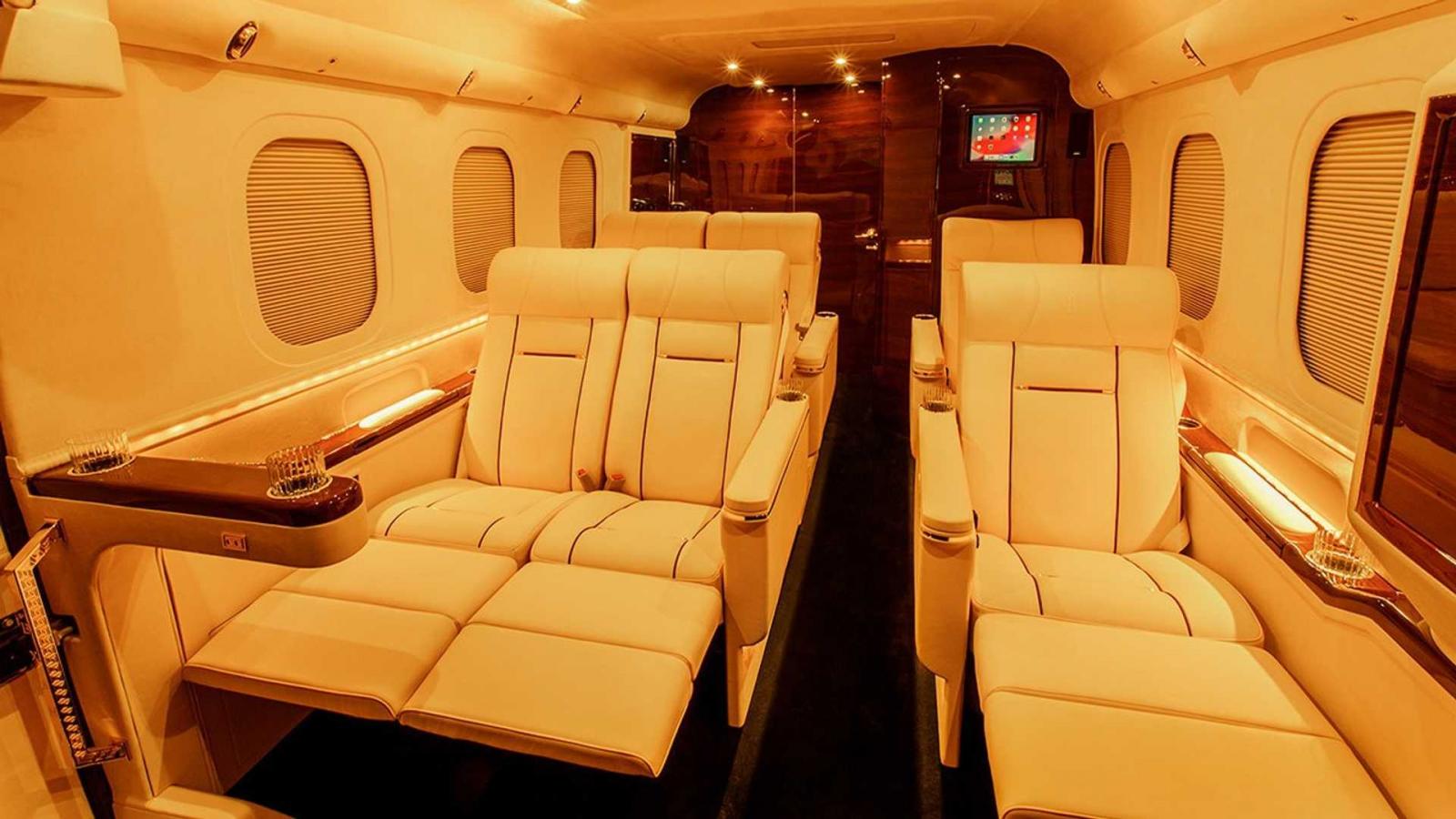 6 ghế bọc da &Yacute; cao cấp của Lexani G:77 Sky Master