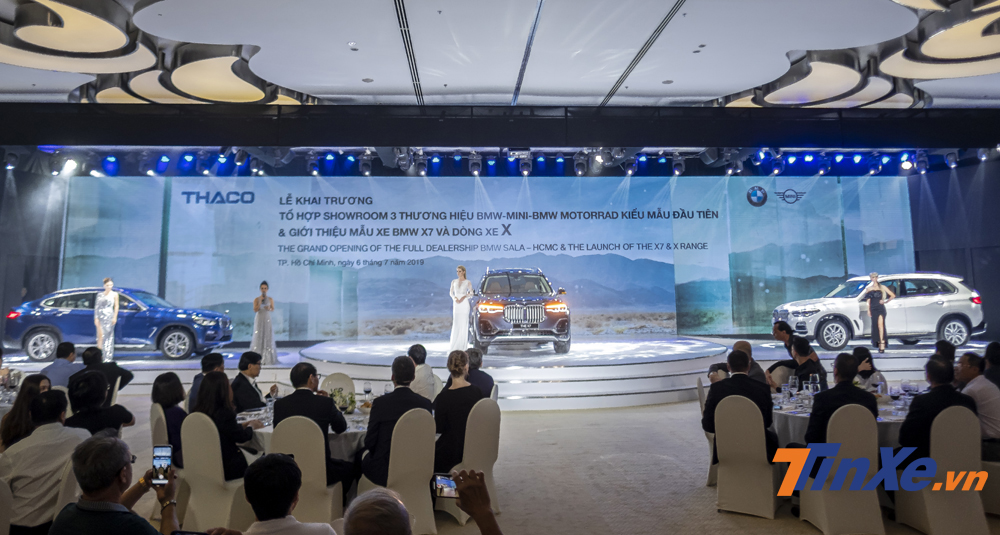 BMW X7 sẽ chính thức được bán ra tại Việt Nam với mức giá 7,499 tỉ VNĐ.