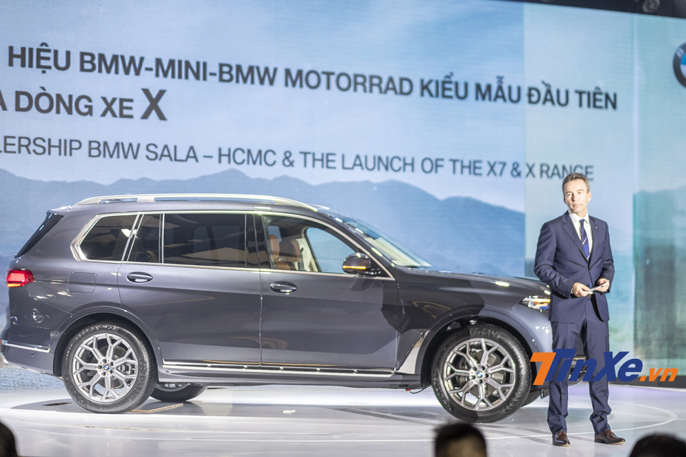 Ông Christopher Christopher Wehner - Giám đốc điều hành BMW Châu Á - chia sẻ về BMW X7.