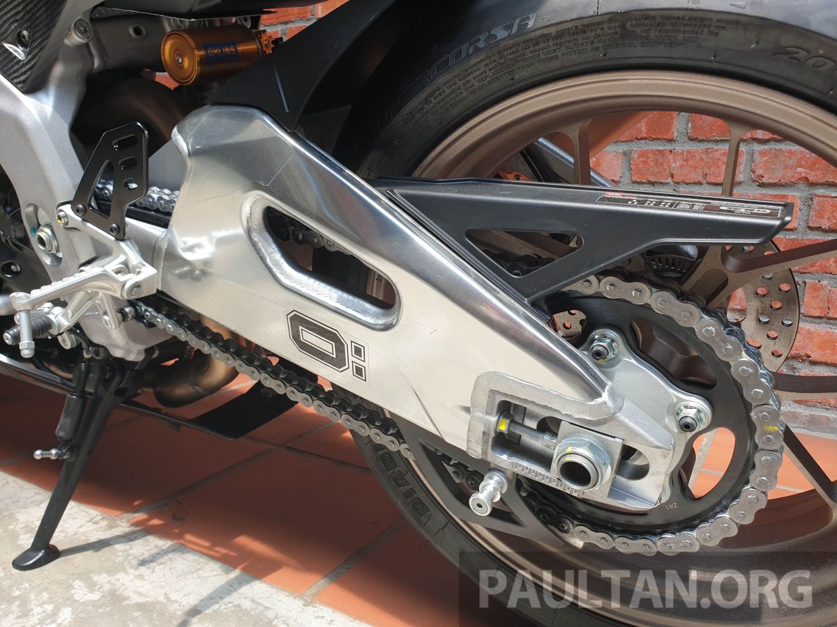 Hệ thống treo sau tr&ecirc;n Aprilia RSV4 1100 Factory