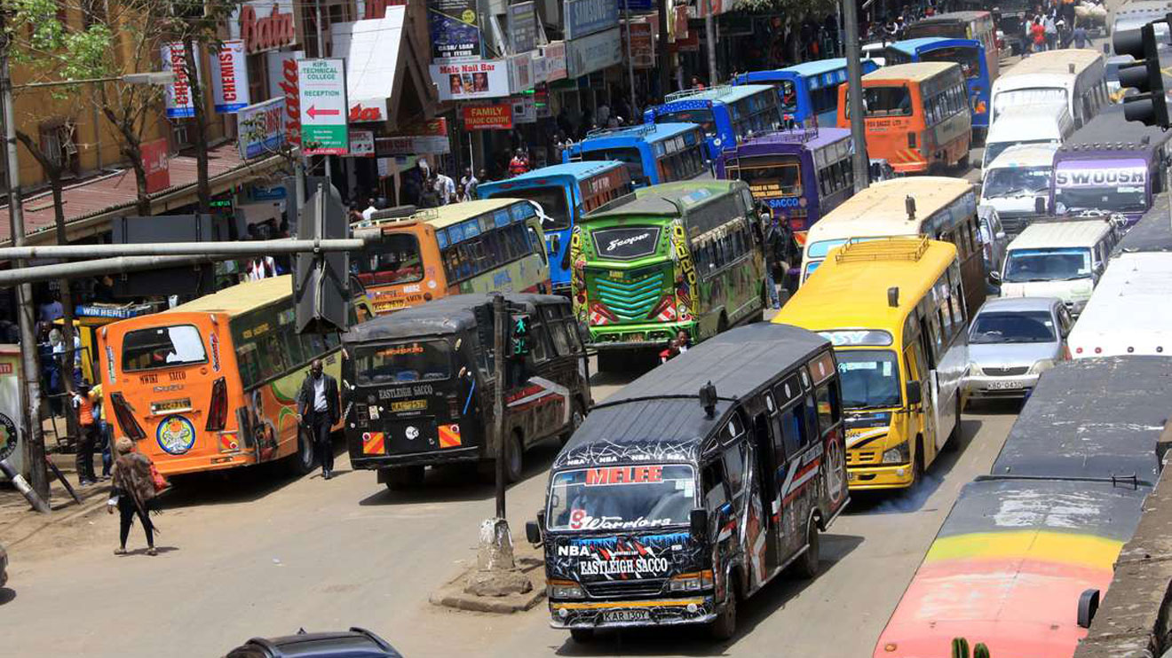 Đường phố Nairobi luôn ngập tràn những chiếc matatu
