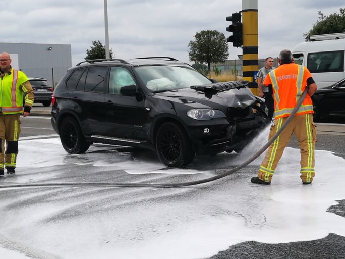 Chiếc BMW X5 trong vụ tai nạn với siêu xe Porsche 911 GT3 màu tím