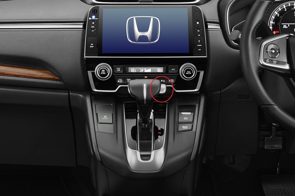 Chốt an toàn trên cần số của Honda CR-V tại Indonesia