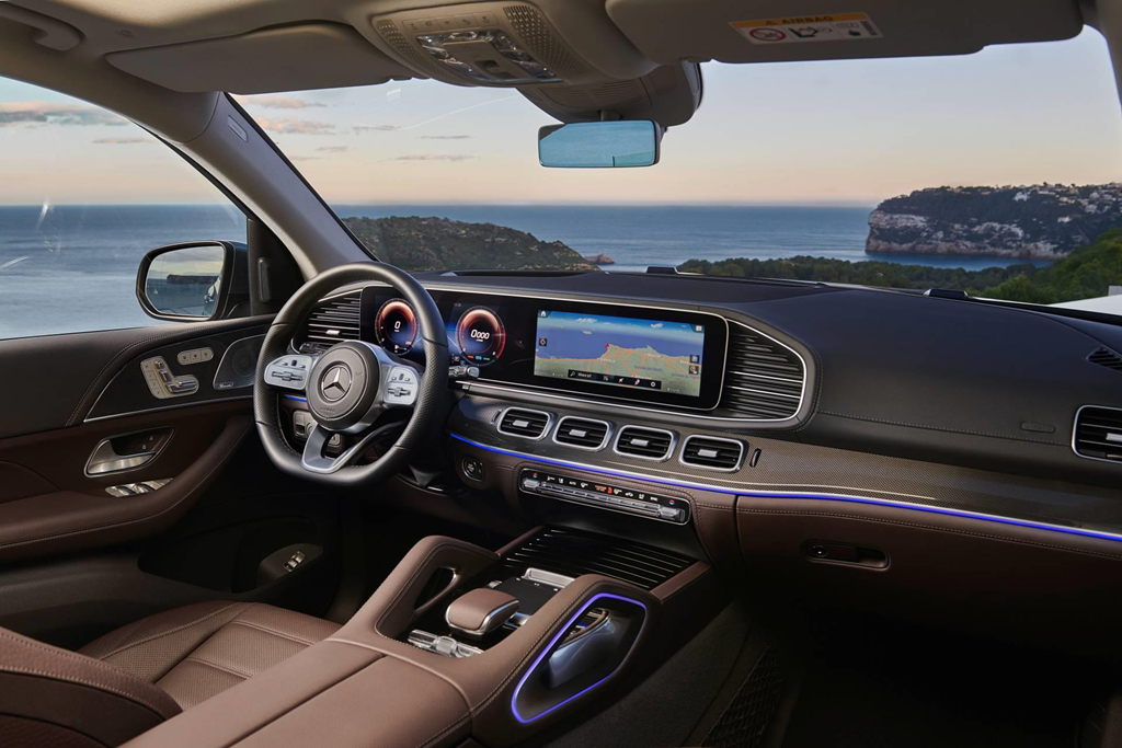Tổng thể nội thất của Mercedes-Benz GLS 2020