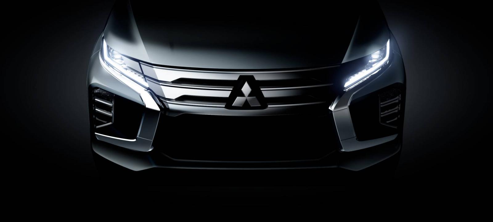 Thiết kế đầu xe theo ngôn ngữ Dynamic Shield của Mitsubishi Pajero Sport 2020