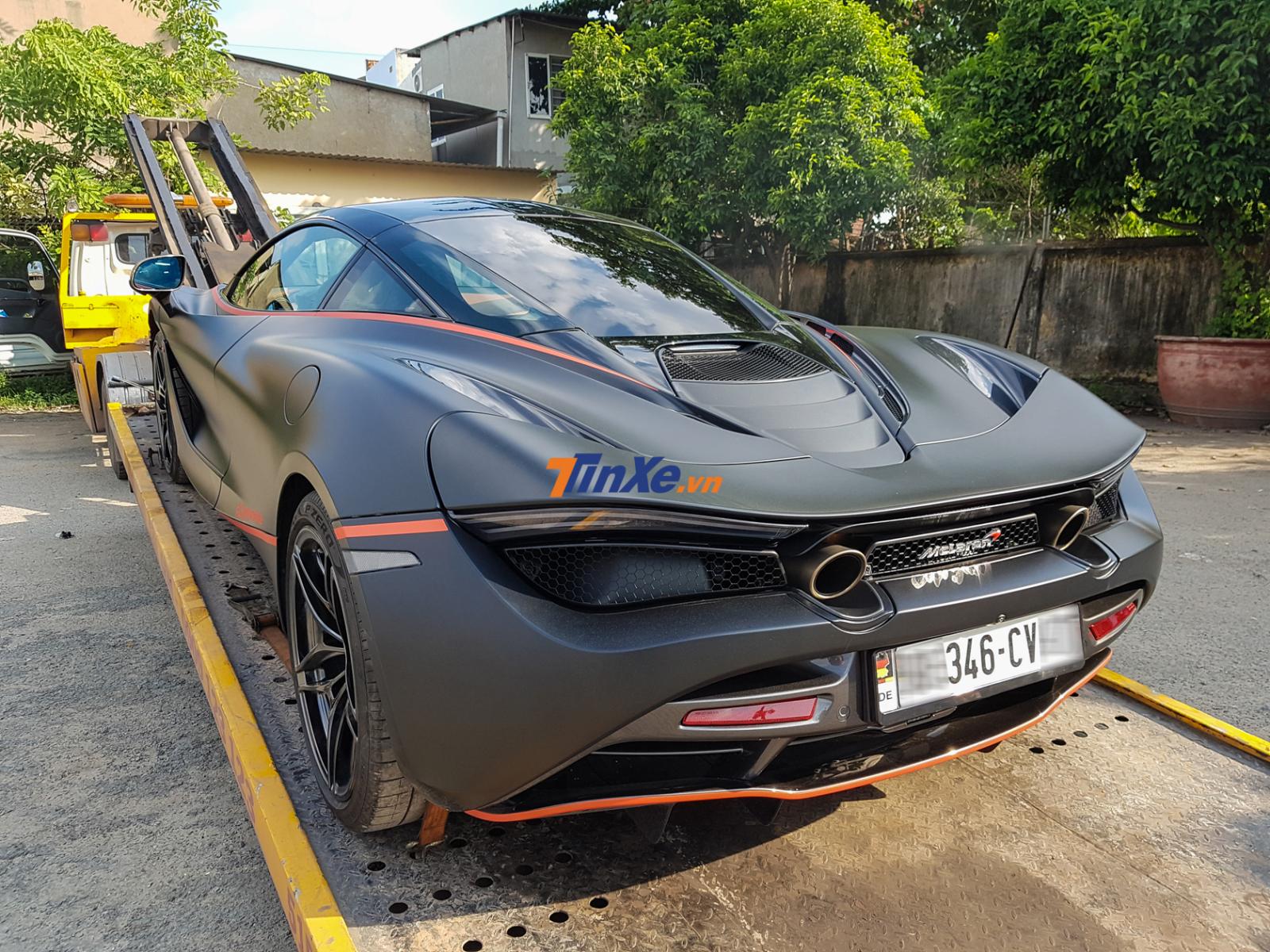 McLaren 720S đầu ti&ecirc;n về Việt Nam đeo biển kiểm so&aacute;t CV