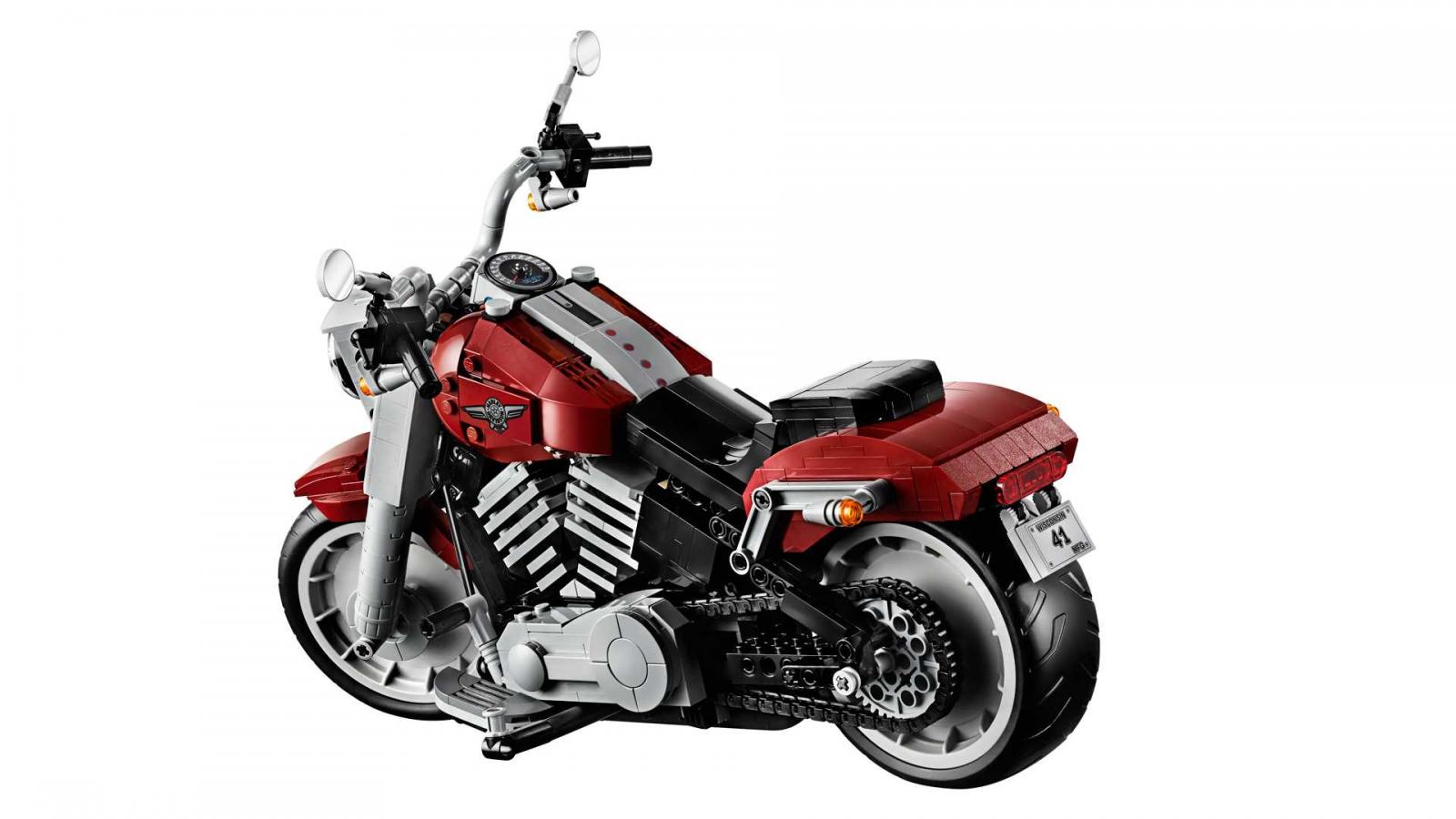 LEGO Harley-Davidson Fat Boy mô tả khá chính xác các chi tiết của chiếc xe thật