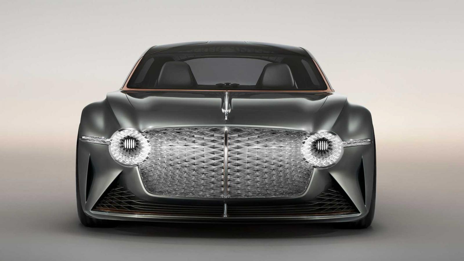 Bentley Electric EXP 100 GT sở hữu lưới tản nhiệt làm từ 6.000 bóng LED