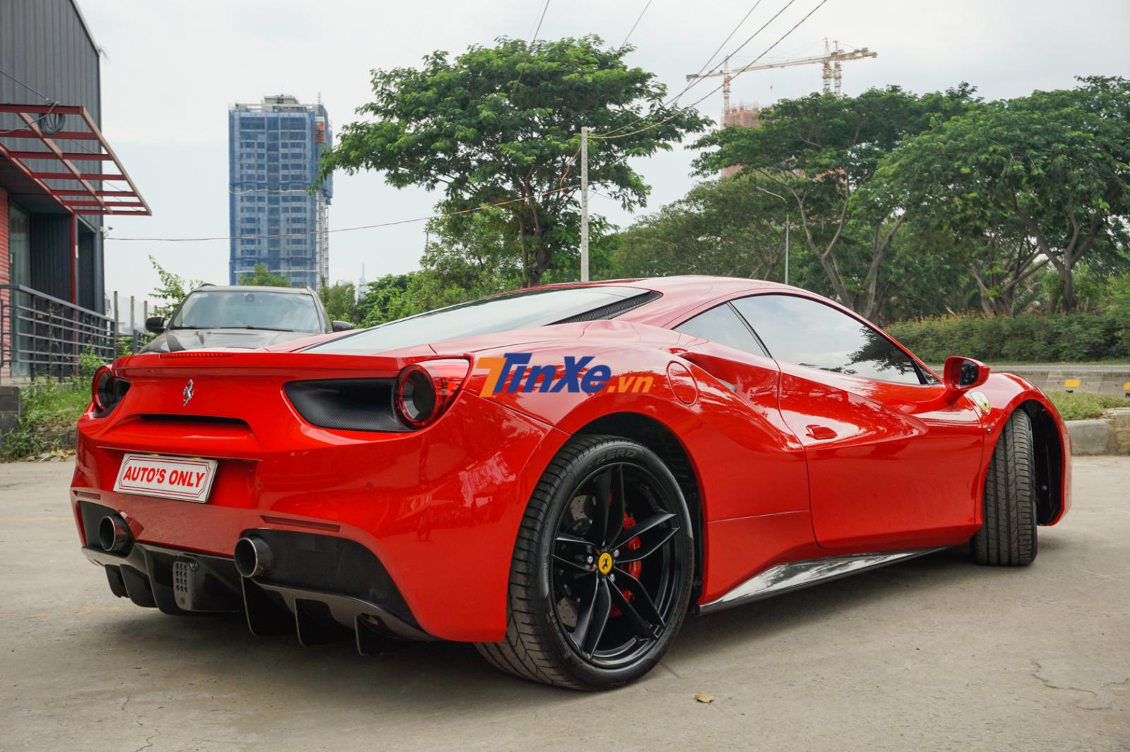Si&ecirc;u xe Ferrari 488 GTB mới t&aacute;i xuất sau tai nạn của Tuấn Hưng 