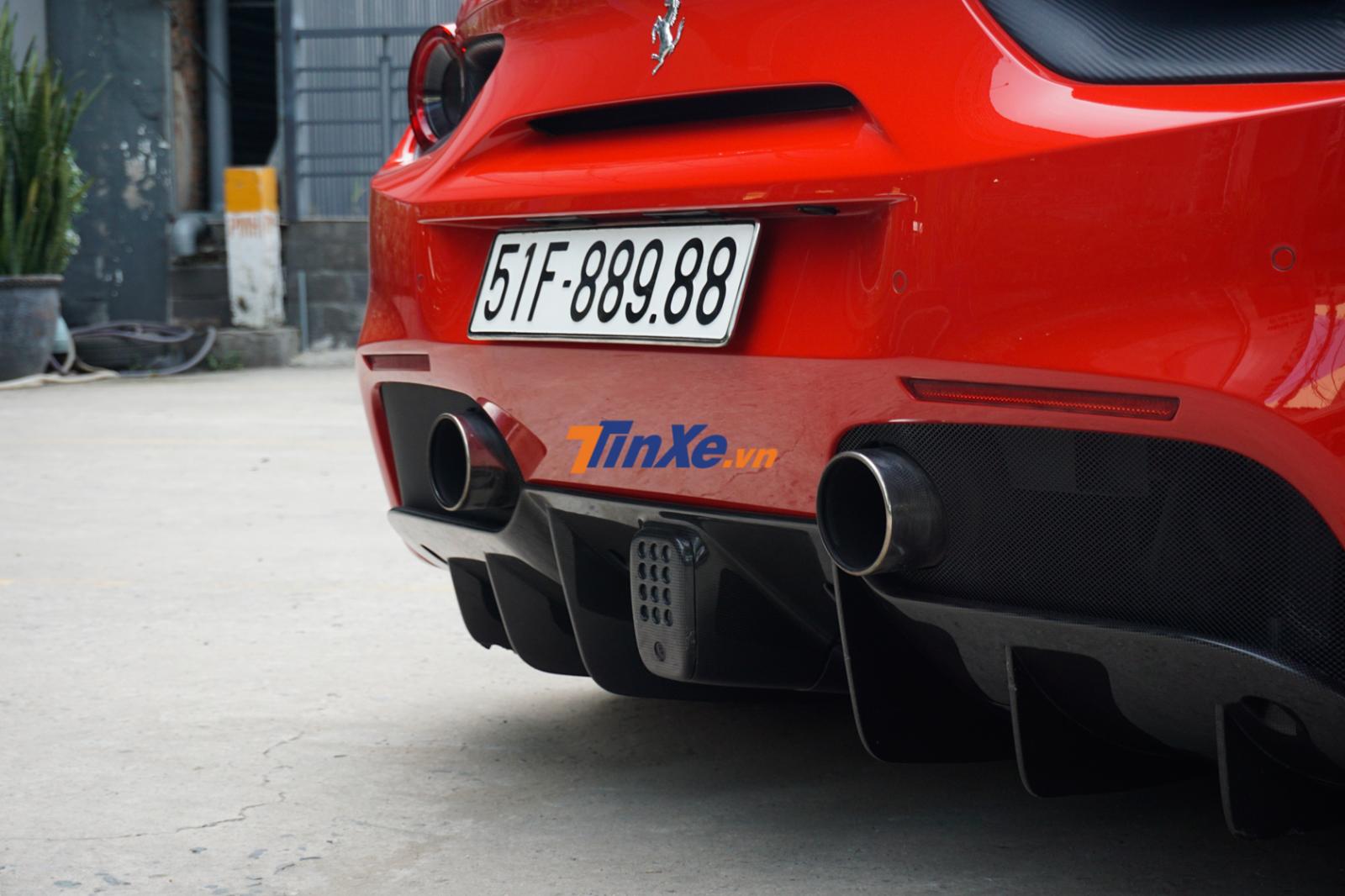 Phần đu&ocirc;i si&ecirc;u xe Ferrari 488 GTB n&agrave;y kh&ocirc;ng bị thiệt hại trong vụ tai nạn v&agrave;o năm ngo&aacute;i