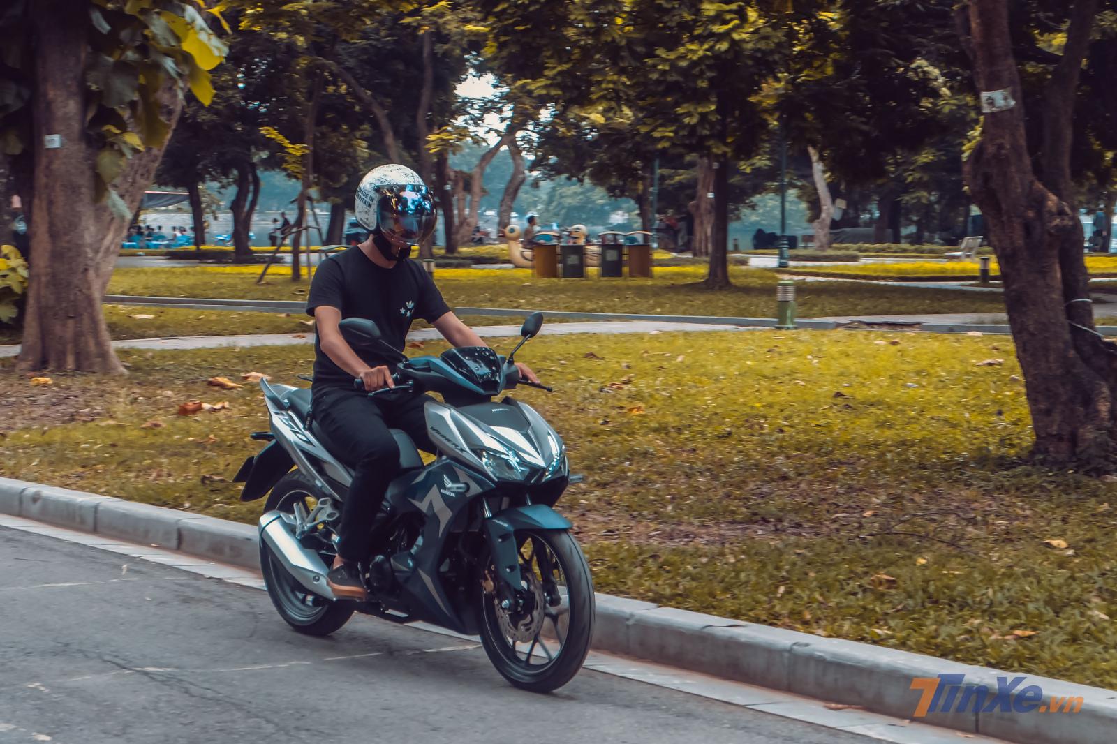 Chiếc xe ra mắt v&agrave; nhận được sự thu h&uacute;t rất lớn đến c&ocirc;ng ch&uacute;ng