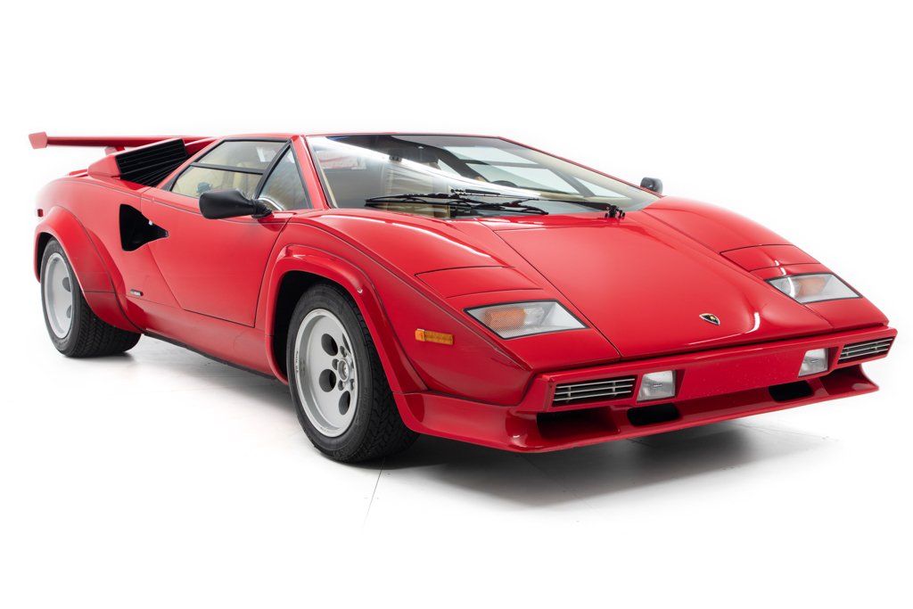 Ngoại thất chiếc Lamborghini Countach LP 5000 S n&agrave;y sơn m&agrave;u đỏ