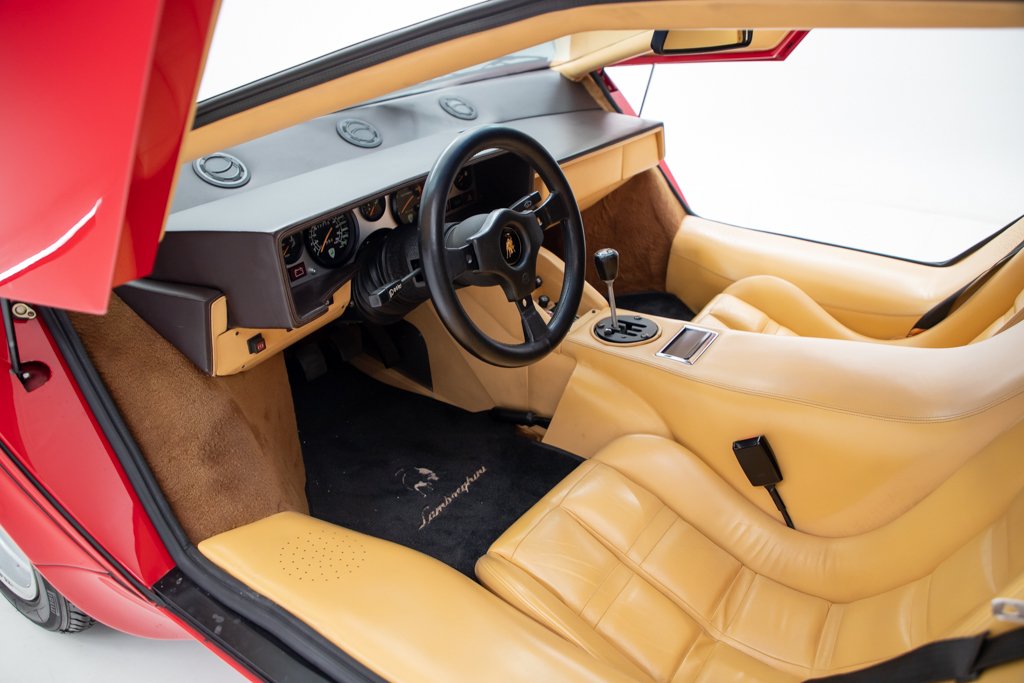 Nội thất si&ecirc;u xe Lamborghini Countach LP 5000 S của Mario Andretti