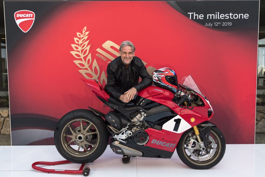 Ducati Panigale V4 25 Anniversario 916 chính thức trình làng