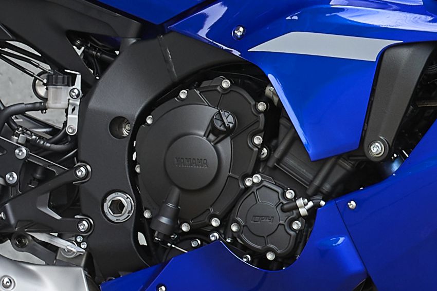 Động cơ của Yamaha R1 và Yamaha R1M được cải tiến giúp tăng hiệu năng
